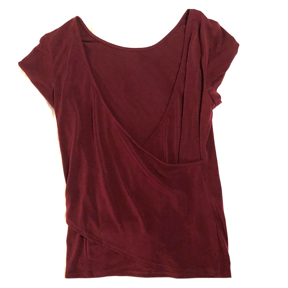 Open back burgundy dress shirt! 🖤🖤